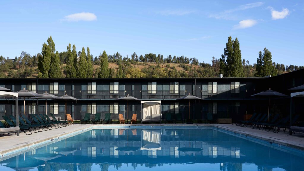 High Country Motor Lodge Exterior pool